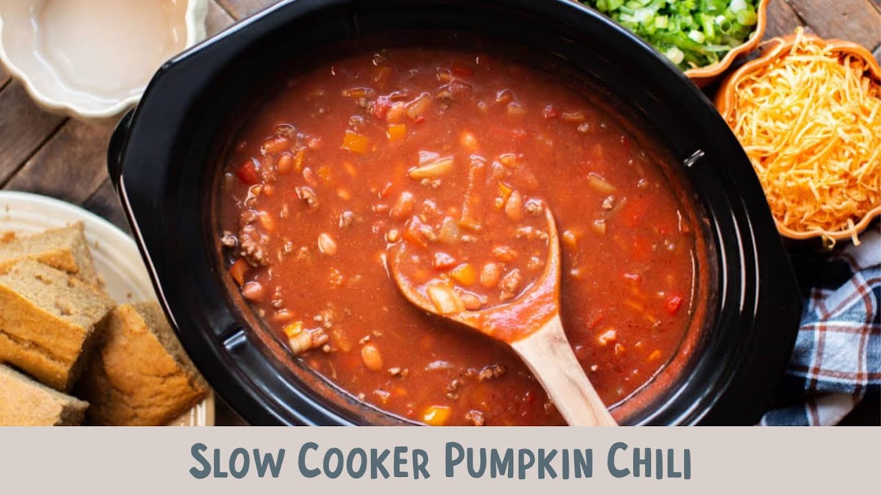 🎃🌶️ Slow Cooker Pumpkin Chili: Hearty, Savory, and Full of Fall Flavors! 🫘✨