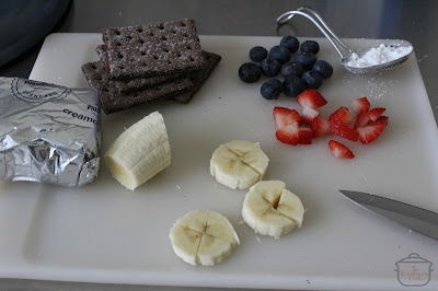 Fruit and Graham Cracker Snacks