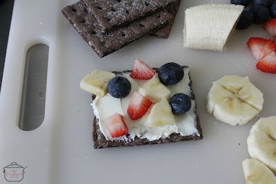 Fruit and Graham Cracker Snacks