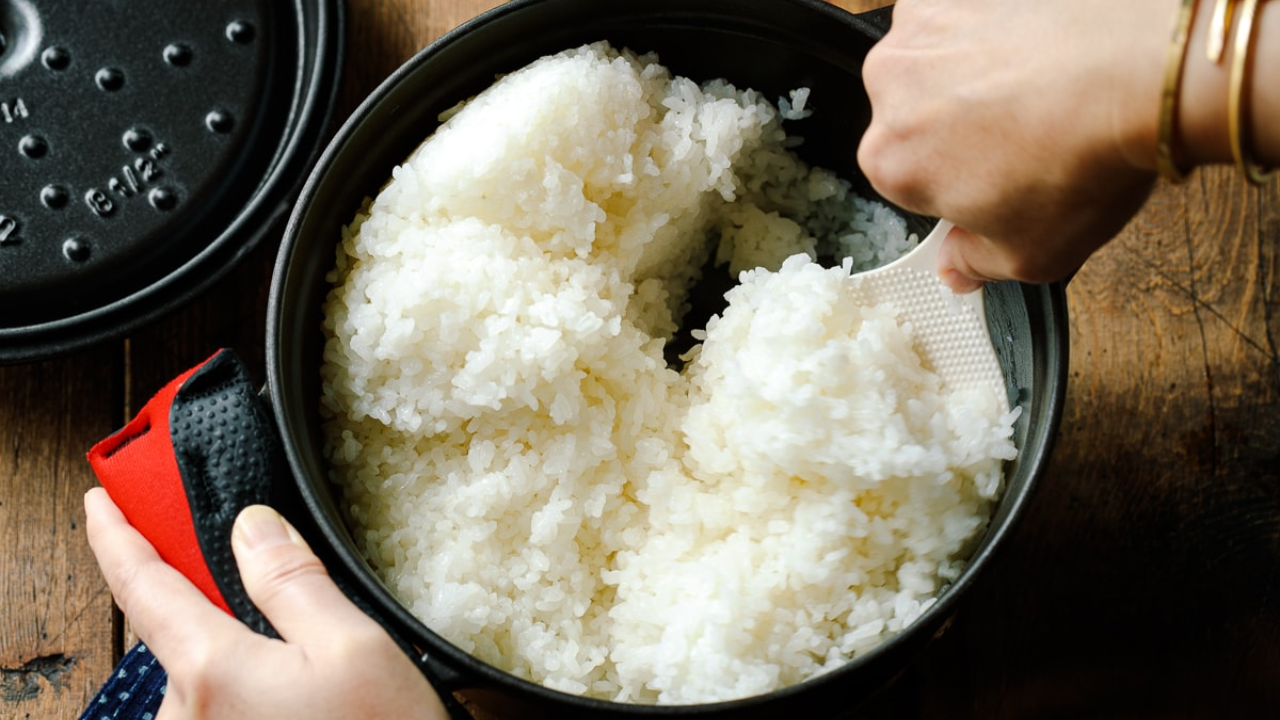 How to Cook Rice on the Stove