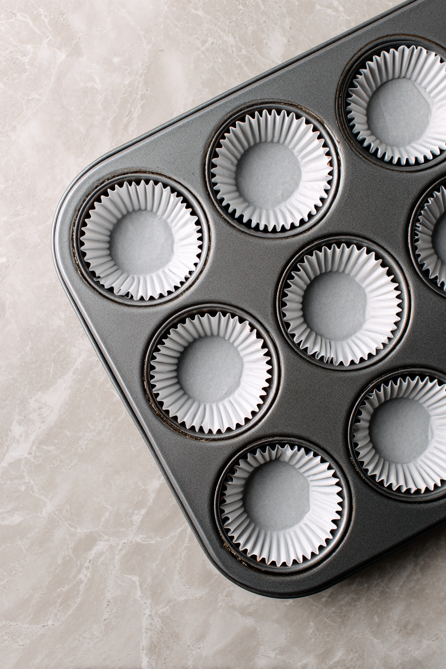 Preheat oven to 175°C (350°F) and line a cupcake tray with liners.